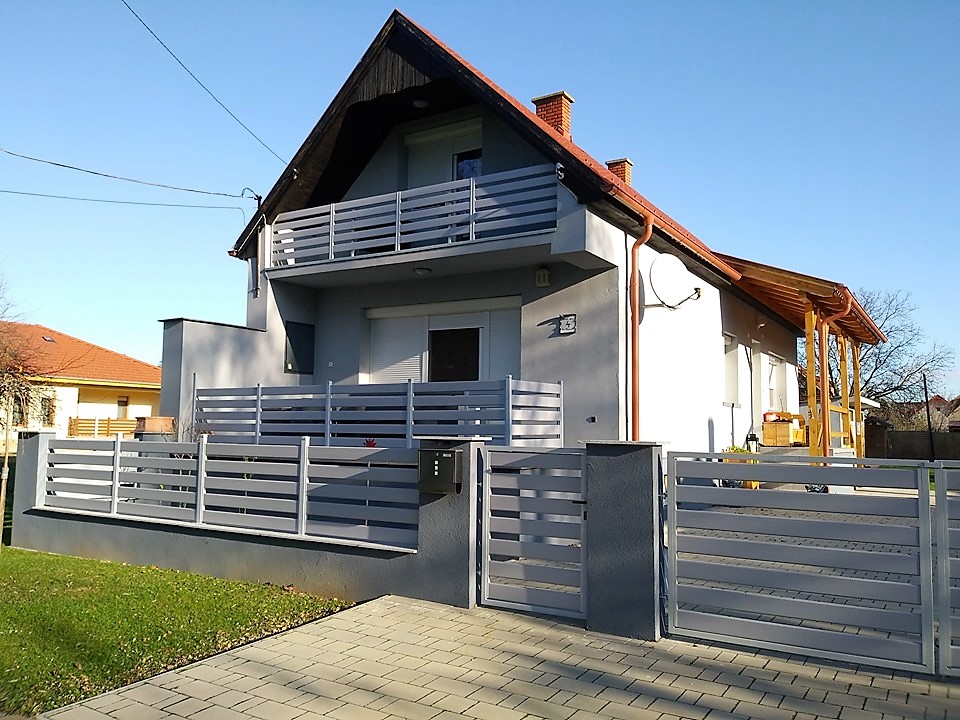 Adria műanyag kerítésléc
